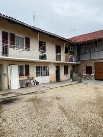 CASA DI CORTE A ANDEZENO