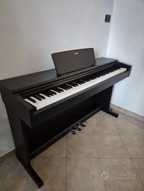 pianoforte digitale YAMAHA ARIUS YDP-144