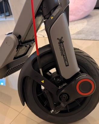 Monopattino elettrico Segway Ninebot E3