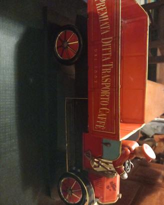 Camion FIAT 18 BL Caffè Vergnano in latta “Premi