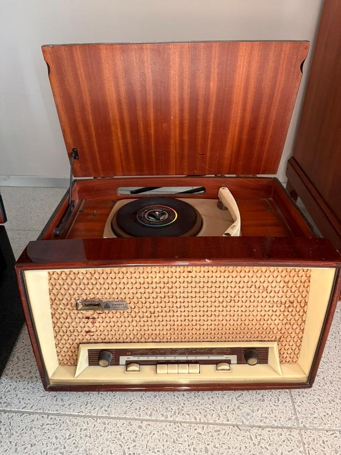 RADIO GIRADISCHI 1968 Vintage a valvole Mivar RF 35 Da Revisionare EUR