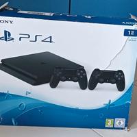 PS4 slim nera 1 TB + 3 giochi