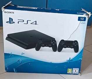 PS4 slim nera 1 TB + 3 giochi