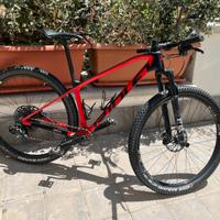 Mountain bike carbonio 29