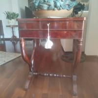 Tavolino piuma di mogano anni '90