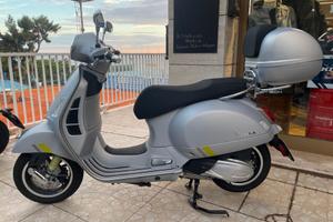 Vespa GTS 300 hpe Supertech 2023