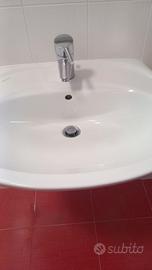 Lavabo bagno sospeso