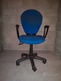 poltroncina con ruote