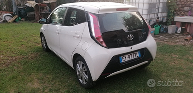 Vendita aygo toyota