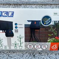 Irrigatore automatico con serbatoio