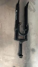 Ammortizzatore anteriore bicicletta