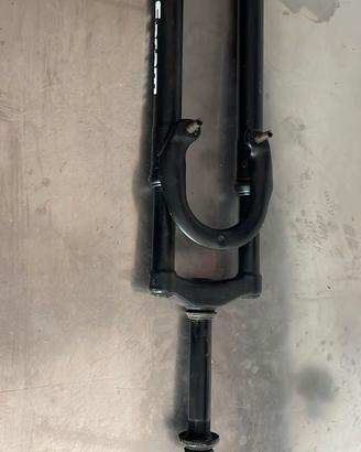 Ammortizzatore anteriore bicicletta