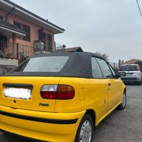 Fiat Punto Cabrio Gialla
