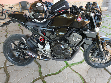 Honda cb1000 r