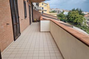 Appartamento seminuovo con box auto