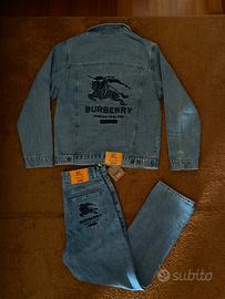 Completo di Jeans Burberry (giacca e pantalone)
