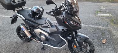 x adv 750