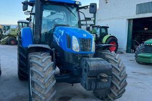 Trattore agricolo usato New Holland T 6.175 usato