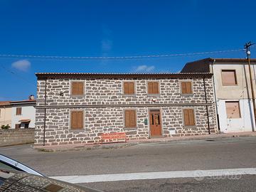 Casa in basalto