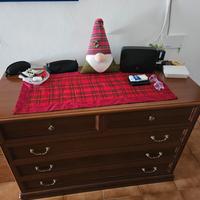 comó in legno marrone 