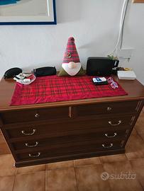 comó in legno marrone 