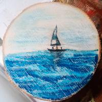 Disco in legno dipinto a mano 