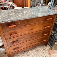 Mobile credenza