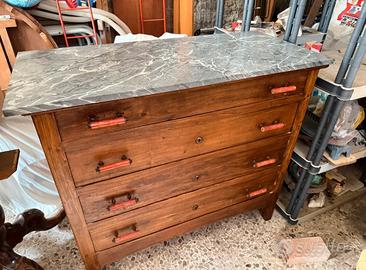 Mobile credenza