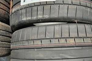 295 30 21 continental nuove