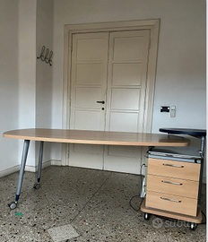 3 scrivanie da ufficio con cassettiera e desk