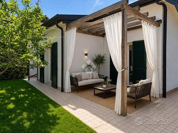 VILLA A SCHIERA A VALLEDORIA