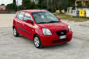 Kia picanto 5porte 1.0 benzina/Metano NEOPATENTATI