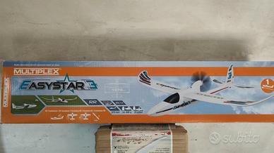 Modello aereo radiocomandato 