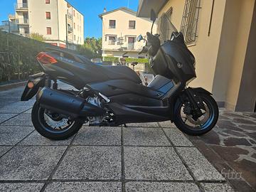 Yamaha X-Max 300 - 2022