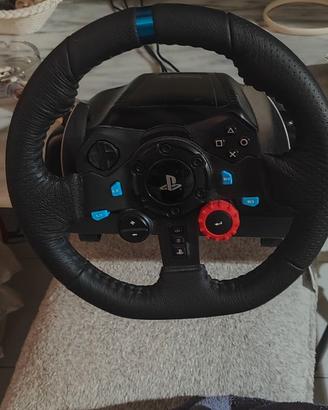 PS4 da 1TB volante e pedaliera Logitech G29