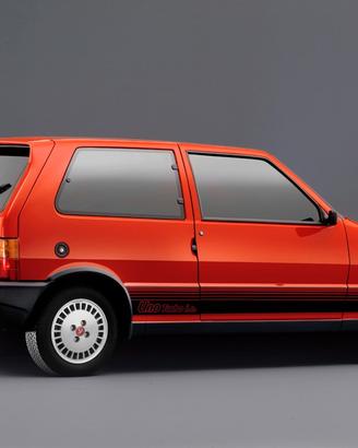 Disponibili set vetri fiat uno