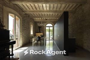 Villa di 250 m² con più di 5 locali a Calci