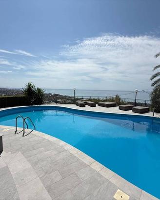 Villa di 334 m² con più di 5 locali a Ventimiglia