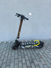 Monopattino Elettrico Ducati Scrambler Cross Sport