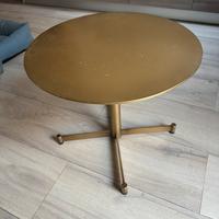 Tavolino in metallo pieno