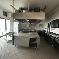 Attrezzatura e mobili ex ristorante pizzeria
