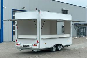 Rimorchio ambulanti street food