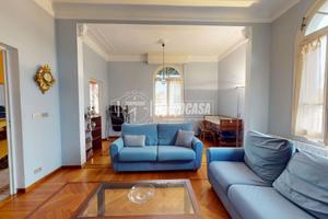 ALLOGGIO DI AMPIA METRATURA IN CORSO DEGLI INGLESI