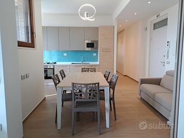 APPARTAM ottime finiture con posto auto Villa Pini