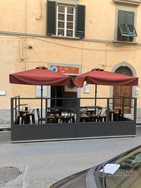 PEDANA DEHORS CON OMBRELLONI per Bar Pizzerie
