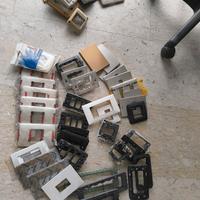 lotto supporto per prese e maschere