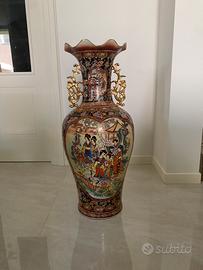 VASO ORIENTALE DIPINTO