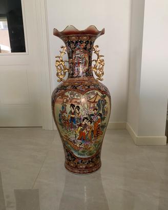 VASO ORIENTALE DIPINTO