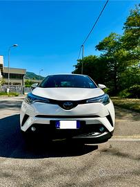 Toyota ch-r anno 2018 con 35000km