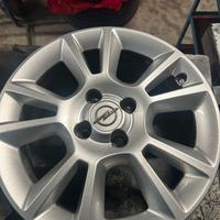 4 Cerchi in lega Opel 16”